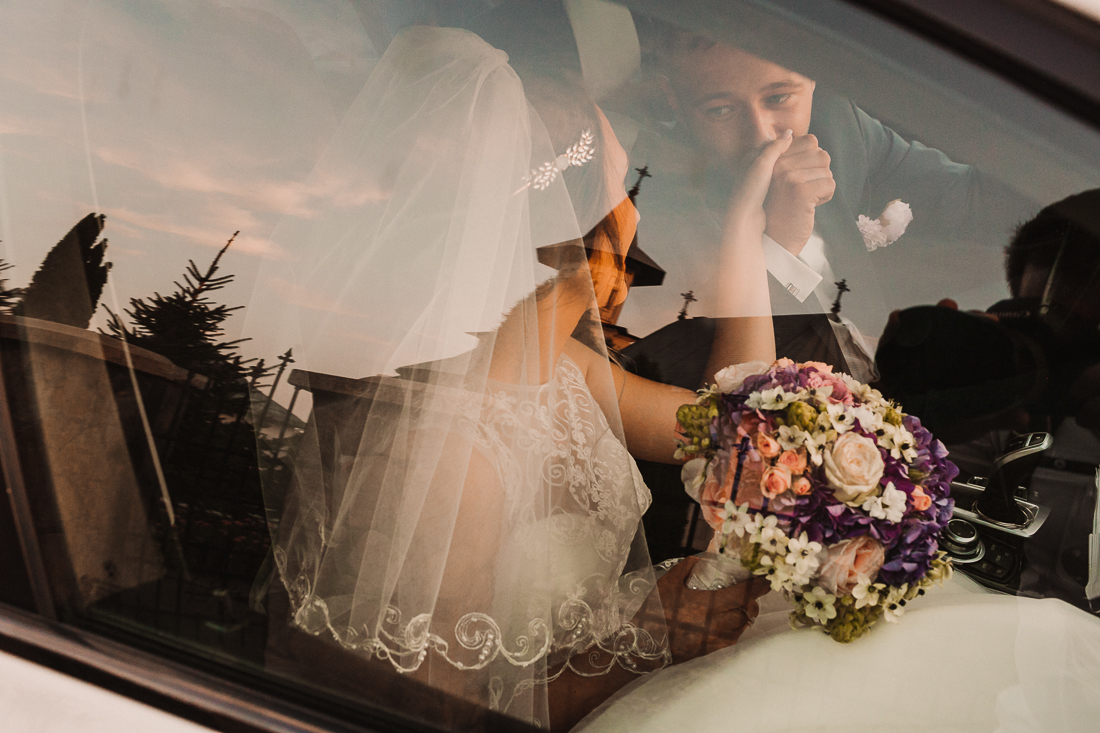 Adriana si Alexandru fotografii nunta restaurant Balada Suceava